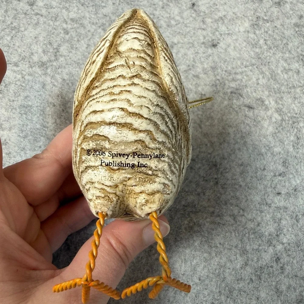 N/A hen ornament